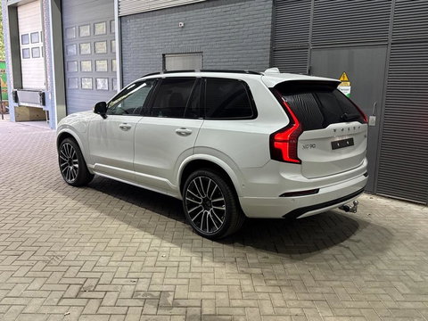 Volvo XC90 T8 Ultra Dark | Luchtvering | Bowers&Wilkins | 22 Inch | Panoramadak | Trekhaak | 360° Camera | Head-Up