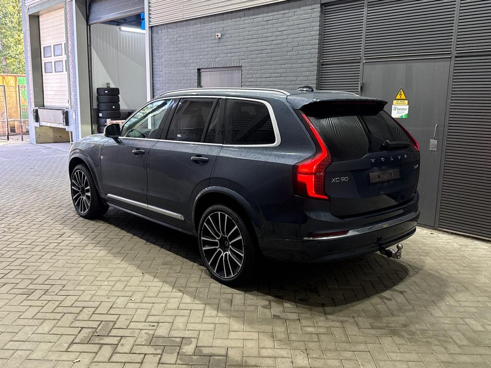 Volvo XC90 T8 Ultra Bright | Luchtvering | Bowers&Wilkins | 22 Inch | Panoramadak | Trekhaak | 360° Camera | Head-Up