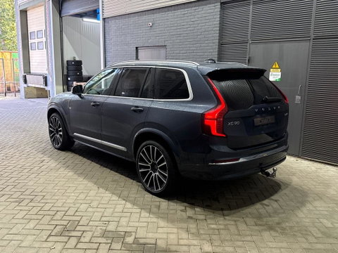 Volvo XC90 T8 Ultra Bright | Luchtvering | Bowers&Wilkins | 22 Inch | Panoramadak | Trekhaak | 360° Camera | Head-Up