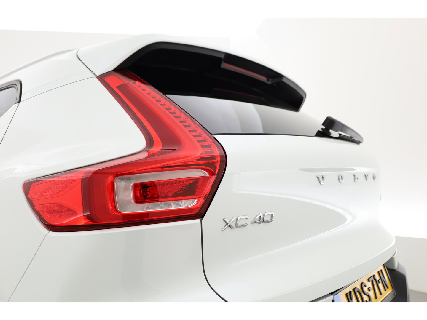 Volvo XC40 1.5 T5 Recharge Inscription | Pilot Assist | Apple CarPlay & Android | Navi |Stoel-Stuurverw. | Achteruitrijcamera | DAB