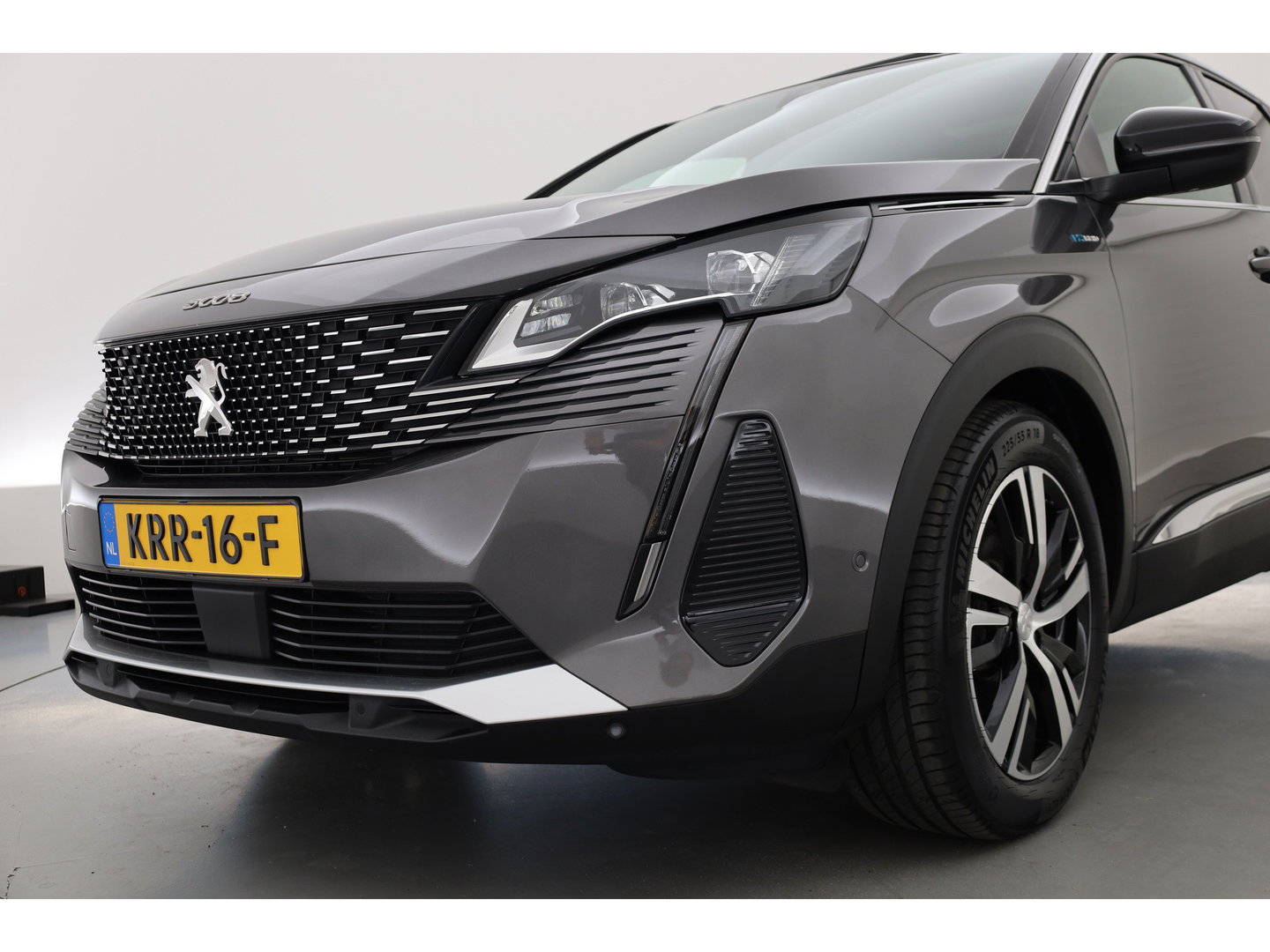 Peugeot 3008 1.6 HYbrid 225 GT | Rijklaar | Android Auto | Pano | Adapt. Cruise | Navi | Dodehoek. | Camera | DAB | 18"