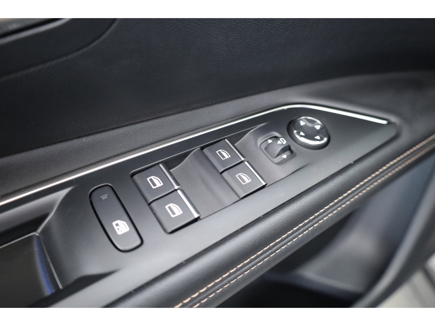 Peugeot 3008 1.6 HYbrid 225 GT | Rijklaar | Android Auto | Pano | Adapt. Cruise | Navi | Dodehoek. | Camera | DAB | 18"