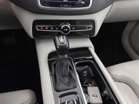 Volvo XC90 2.0 D5 AWD Inscription Aut. *PANO | LEATHER | FULL-LED | MEMORY-PACK | BLINDSPOT | KEYLESS | DIGI-COCKPIT | CAMERA | NAVI-FULLMAP | HEATED-CONTOURSEATS | TOWBAR |  HEAD-UP |  21''ALU*