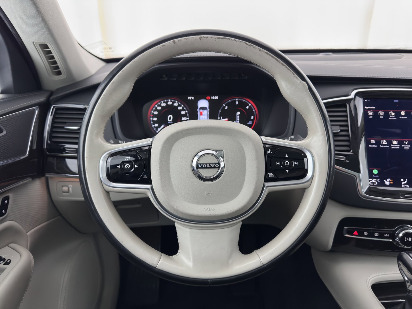 Volvo XC90 2.0 D5 AWD Inscription Aut. *PANO | LEATHER | FULL-LED | MEMORY-PACK | BLINDSPOT | KEYLESS | DIGI-COCKPIT | CAMERA | NAVI-FULLMAP | HEATED-CONTOURSEATS | TOWBAR |  HEAD-UP |  21''ALU*