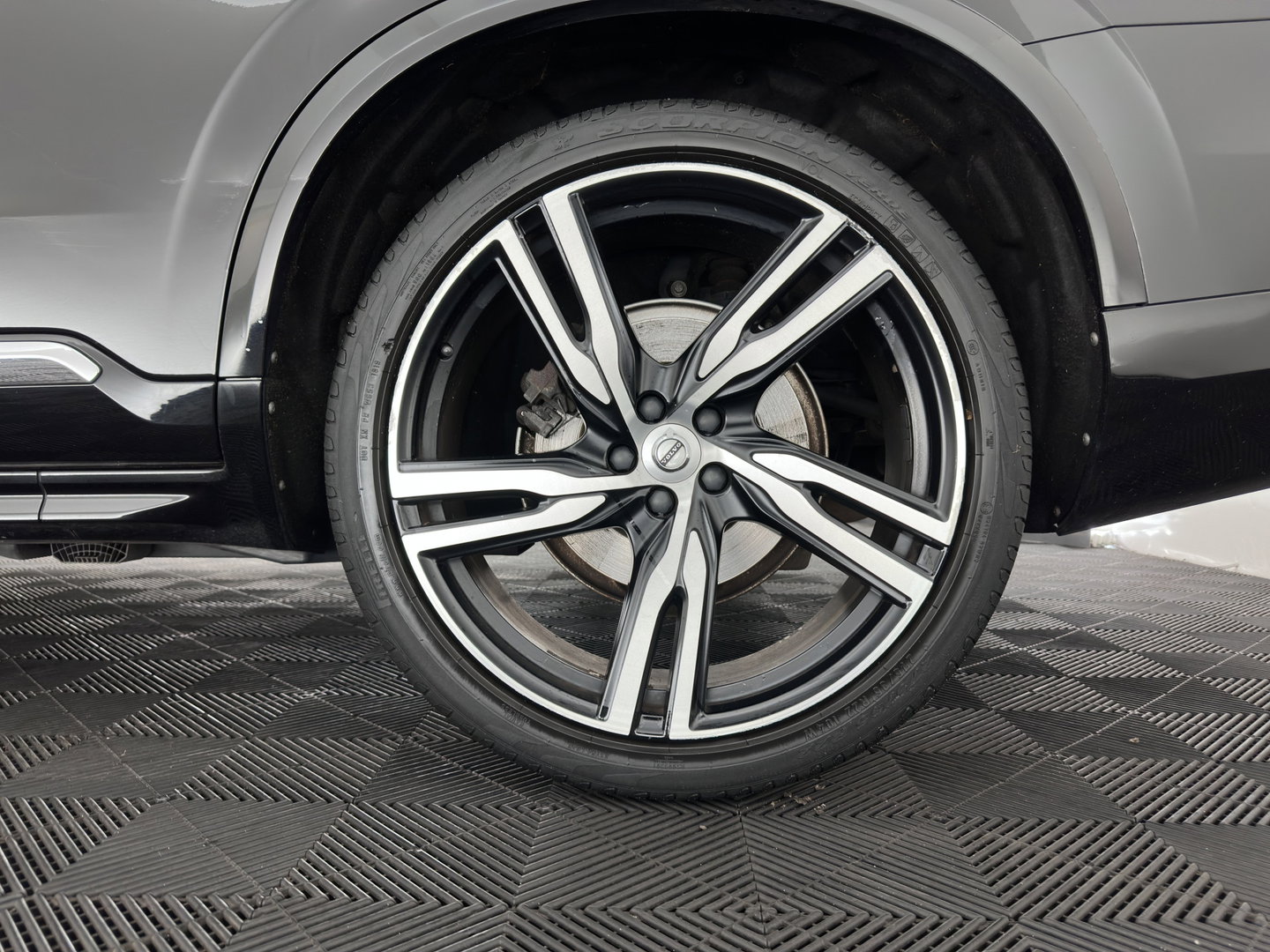 Volvo XC90 2.0 D5 AWD Inscription Aut. *PANO | LEATHER | FULL-LED | MEMORY-PACK | BLINDSPOT | KEYLESS | DIGI-COCKPIT | CAMERA | NAVI-FULLMAP | HEATED-CONTOURSEATS | TOWBAR |  HEAD-UP |  21''ALU*