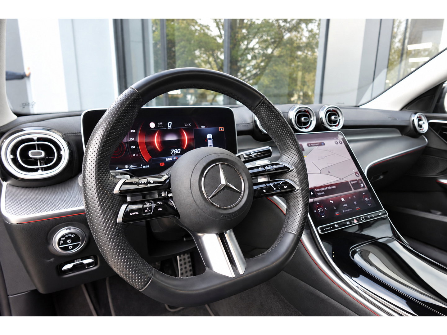 Mercedes-Benz C-Klasse 200 AMG Line PANO CAM SFEER VOL'