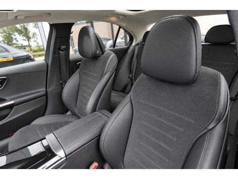 Mercedes-Benz C-Klasse 200 AMG Line PANO CAM SFEER VOL'
