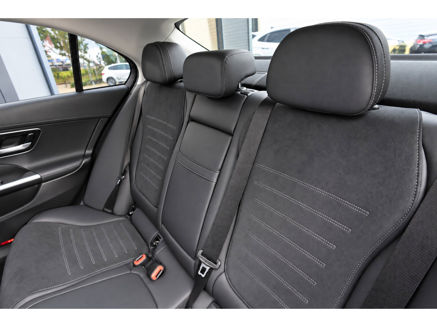 Mercedes-Benz C-Klasse 200 AMG Line PANO CAM SFEER VOL'