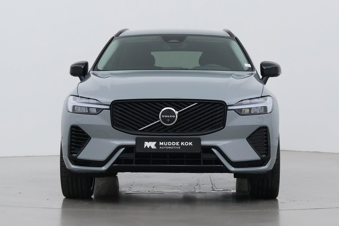Volvo XC60 T8 Plus Dark | 21 Inch | Harman/Kardon | Memory | 360° Camera | BLIS | Stoel+Stuurverwarming | ACC