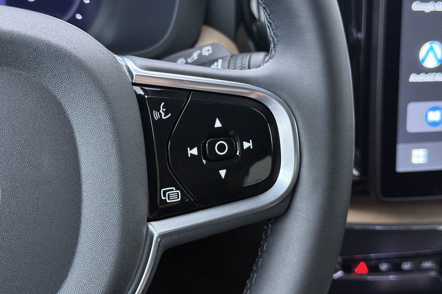 Volvo XC60 T8 Plus Dark | 21 Inch | Harman/Kardon | Memory | 360° Camera | BLIS | Stoel+Stuurverwarming | ACC