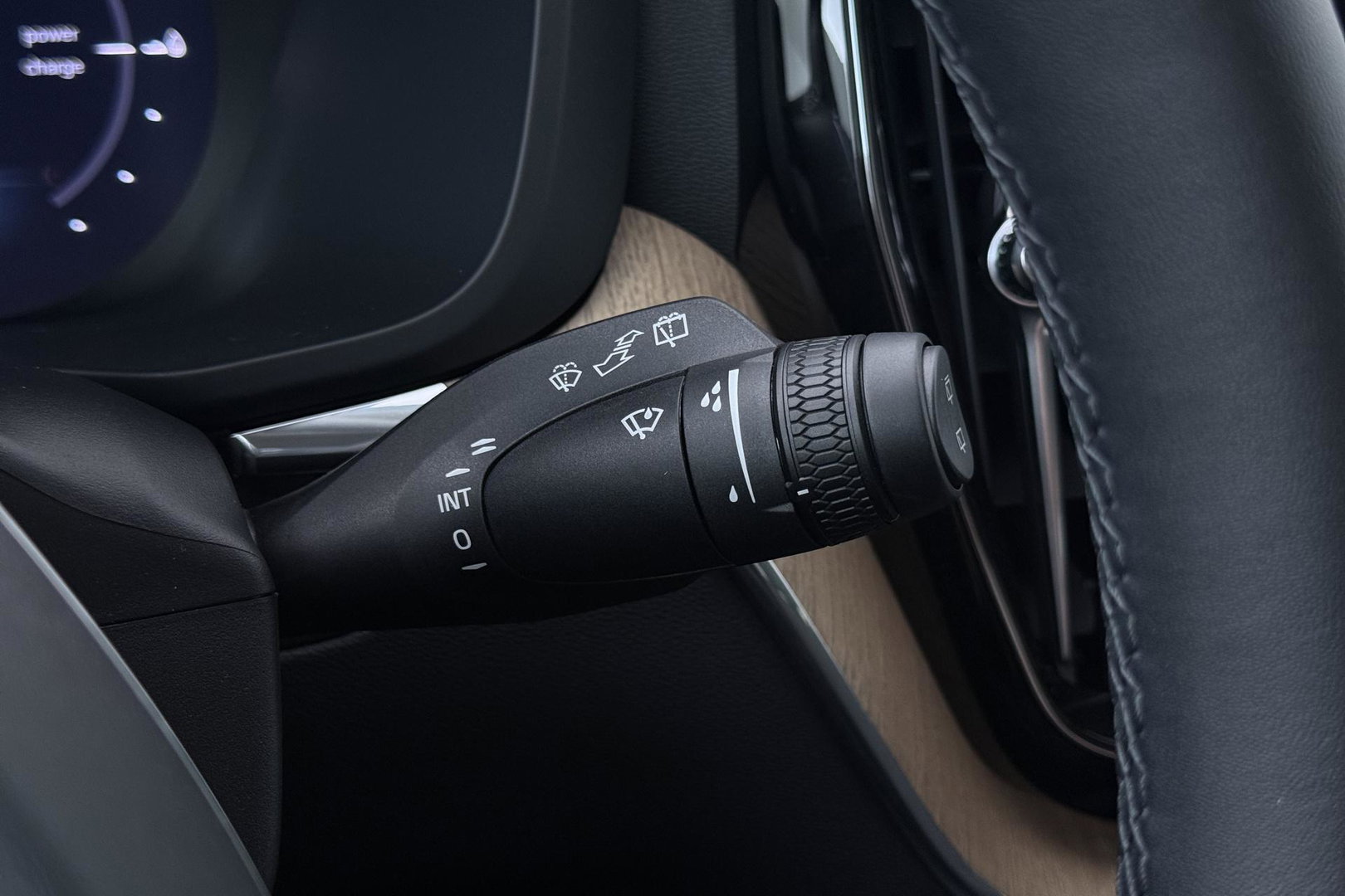 Volvo XC60 T8 Plus Dark | 21 Inch | Harman/Kardon | Memory | 360° Camera | BLIS | Stoel+Stuurverwarming | ACC