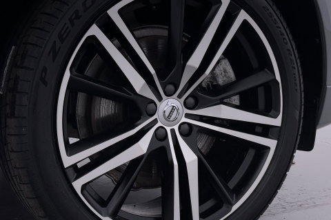 Volvo XC60 T8 Plus Dark | 21 Inch | Harman/Kardon | Memory | 360° Camera | BLIS | Stoel+Stuurverwarming | ACC