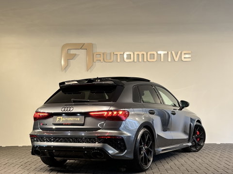 Audi RS3 Sportback 2.5 TFSI quattro Pano|Alcantara|B&O|Camera