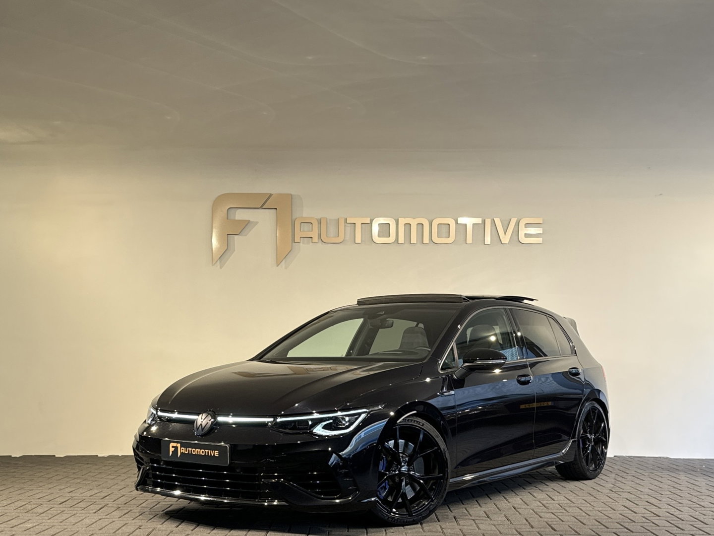 Volkswagen Golf 2.0 TSI R 4Motion Pano|Akra|HuD|Harman Kardon|ACC