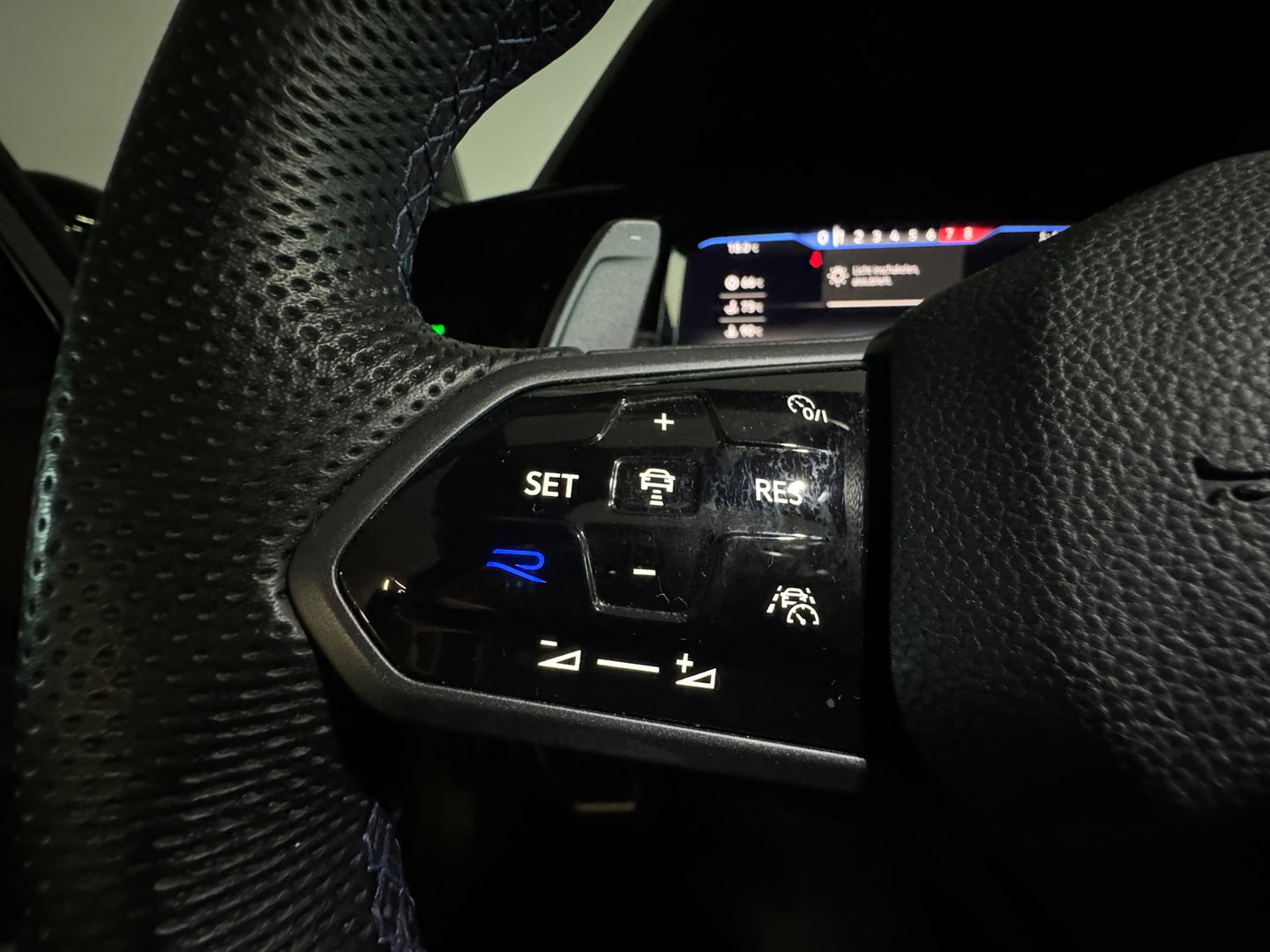 Volkswagen Golf 2.0 TSI R 4Motion Pano|Akra|HuD|Harman Kardon|ACC