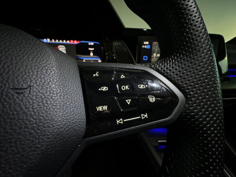 Volkswagen Golf 2.0 TSI R 4Motion Pano|Akra|HuD|Harman Kardon|ACC