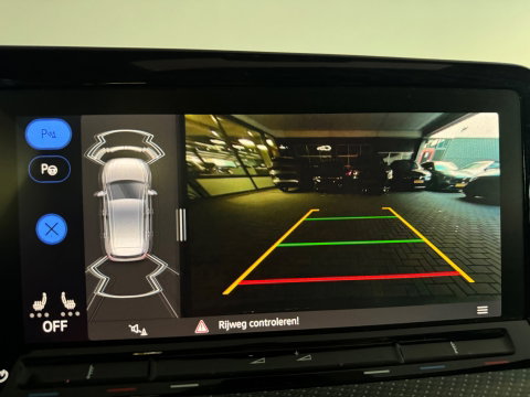 Volkswagen Golf 2.0 TSI R 4Motion Pano|Akra|HuD|Harman Kardon|ACC