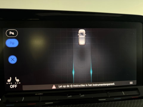 Volkswagen Golf 2.0 TSI R 4Motion Pano|Akra|HuD|Harman Kardon|ACC