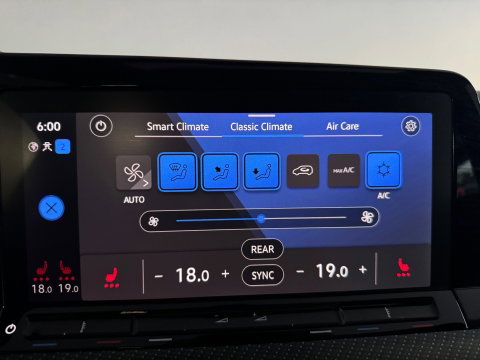 Volkswagen Golf 2.0 TSI R 4Motion Pano|Akra|HuD|Harman Kardon|ACC