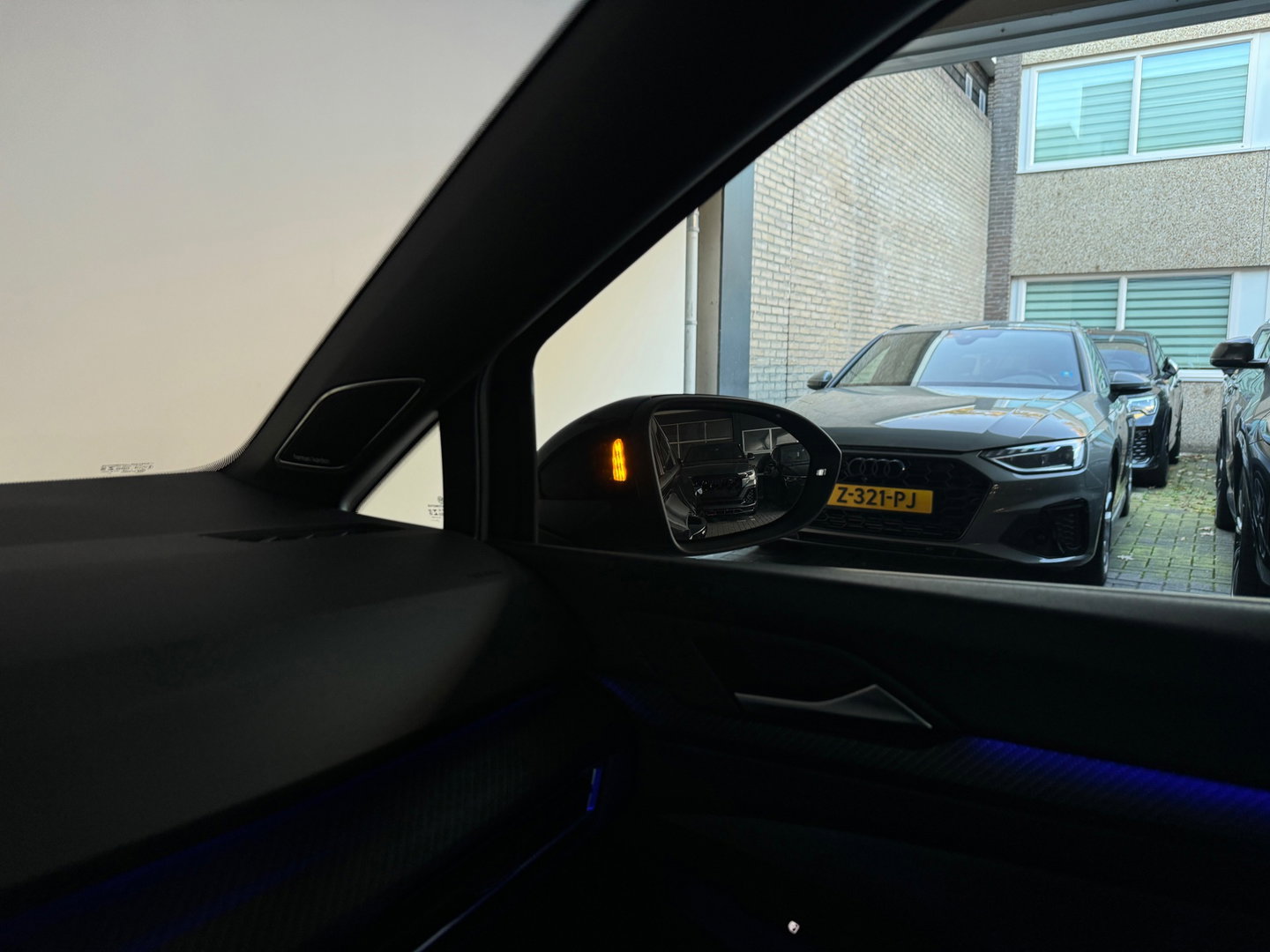Volkswagen Golf 2.0 TSI R 4Motion Pano|Akra|HuD|Harman Kardon|ACC