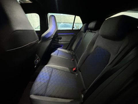 Volkswagen Golf 2.0 TSI R 4Motion Pano|Akra|HuD|Harman Kardon|ACC