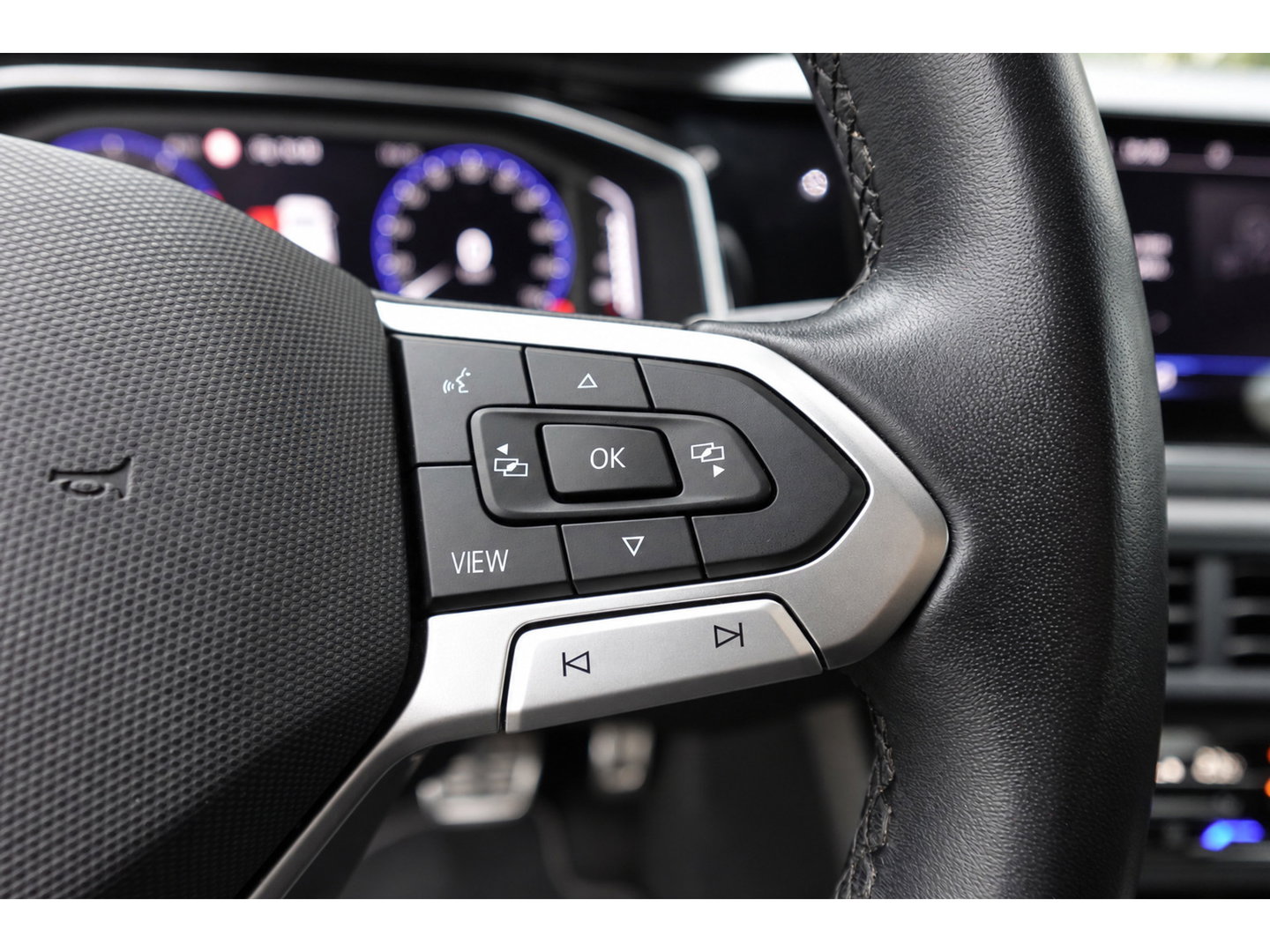 Volkswagen Polo 1.0 TSI R-line BEATS IQ-LIGHT ACC