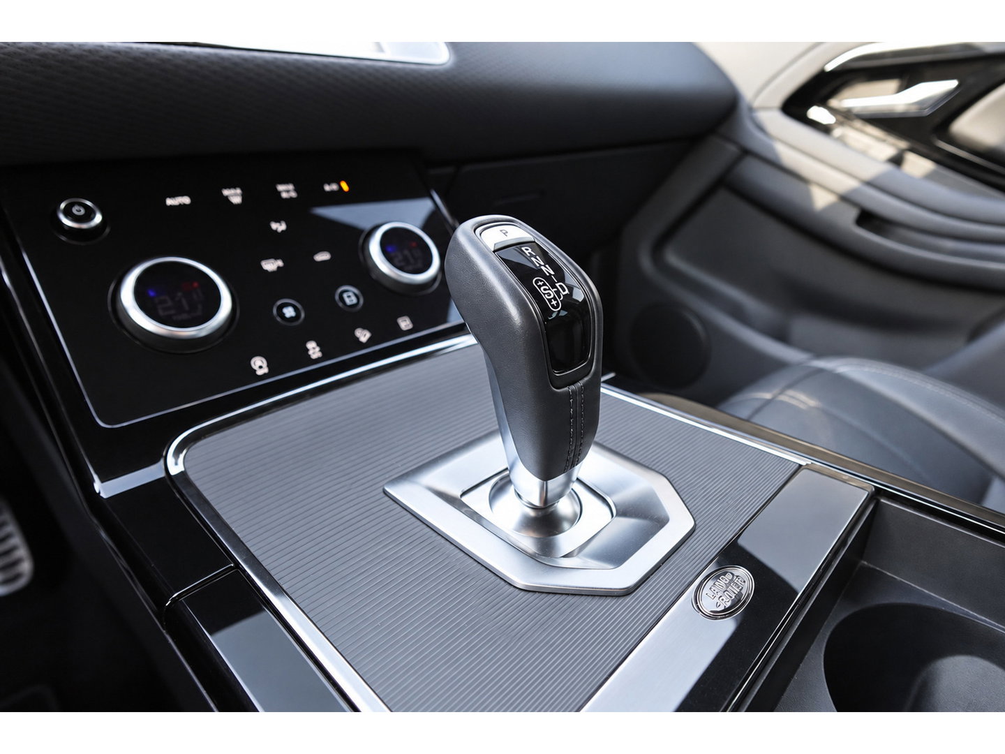 Land Rover Range Rover Evoque 1.5 P300e AWD R-Dynamic HSE CAM PDC CARPLAY