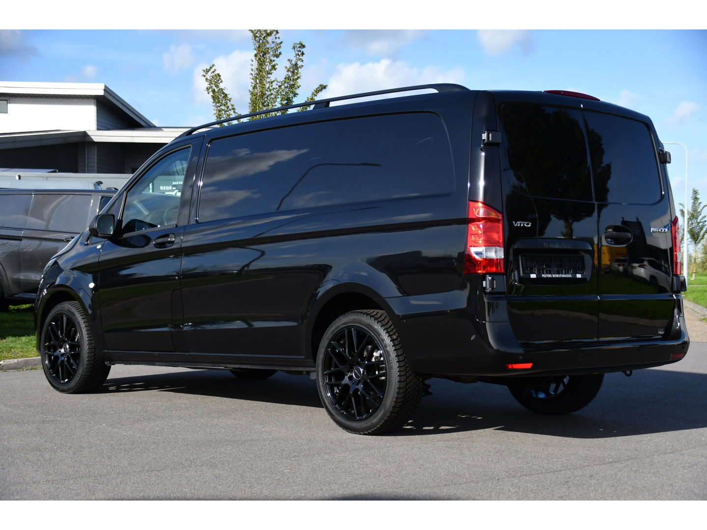 Mercedes-Benz Vito 116 CDI L2 Black Edition Camera, Cruise, Carplay, Automaat, LED, Clima, Multimedia, 164pk, Sensoren, Uniek!