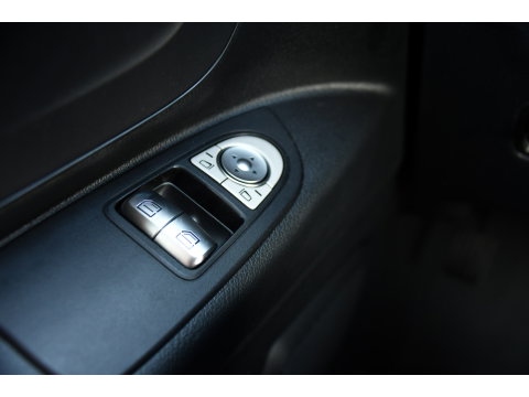 Mercedes-Benz Vito 116 CDI L2 Black Edition Camera, Cruise, Carplay, Automaat, LED, Clima, Multimedia, 164pk, Sensoren, Uniek!