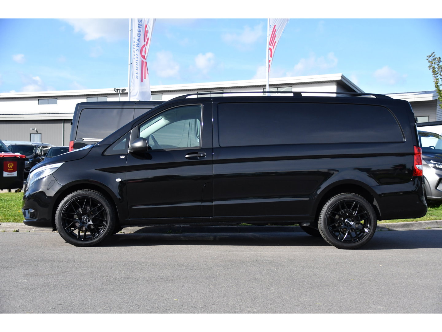 Mercedes-Benz Vito 116 CDI L2 Black Edition Camera, Cruise, Carplay, Automaat, LED, Clima, Multimedia, 164pk, Sensoren, Uniek!