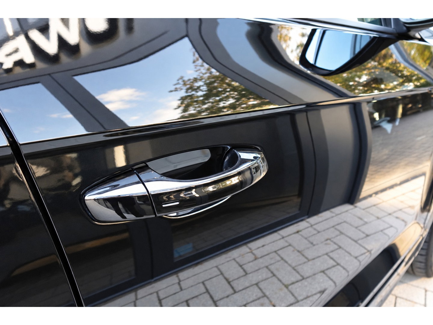 Volkswagen T-Roc 2.0 TSI R AKRAPOVIC BEATS KEYLESS PANO VOL