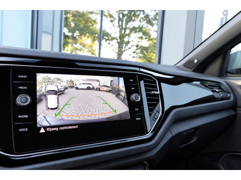 Volkswagen T-Roc 2.0 TSI R AKRAPOVIC BEATS KEYLESS PANO VOL