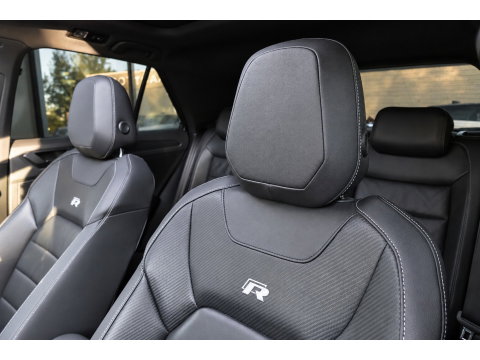 Volkswagen T-Roc 2.0 TSI R AKRAPOVIC BEATS KEYLESS PANO VOL