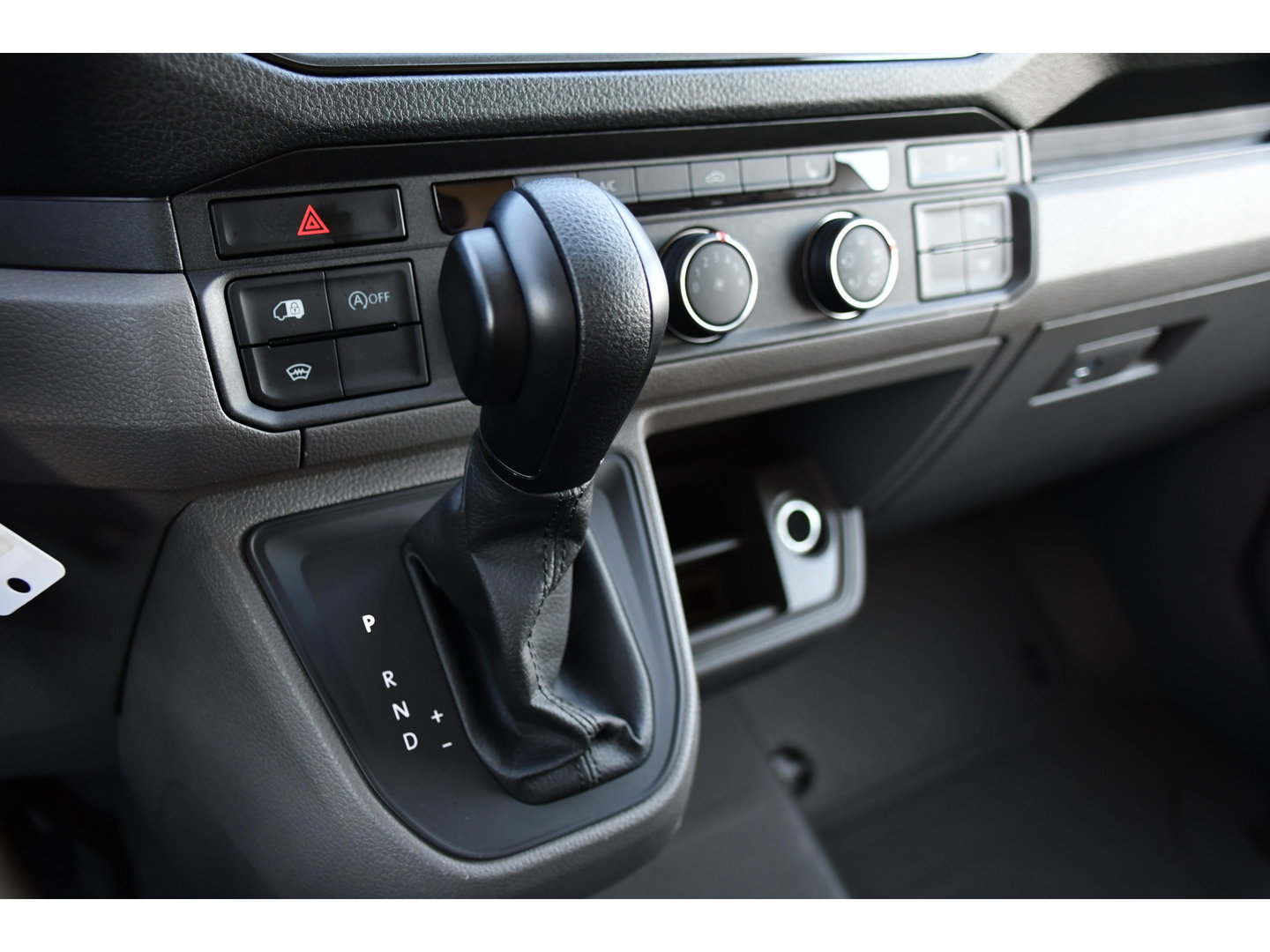 MAN TGE 3.180 35 2.0 L3H3 PB Edition Camera, Cruise, Carplay, 177pk, Leder, Multimedia, Automaat, Geveerde stoel, Uniek!