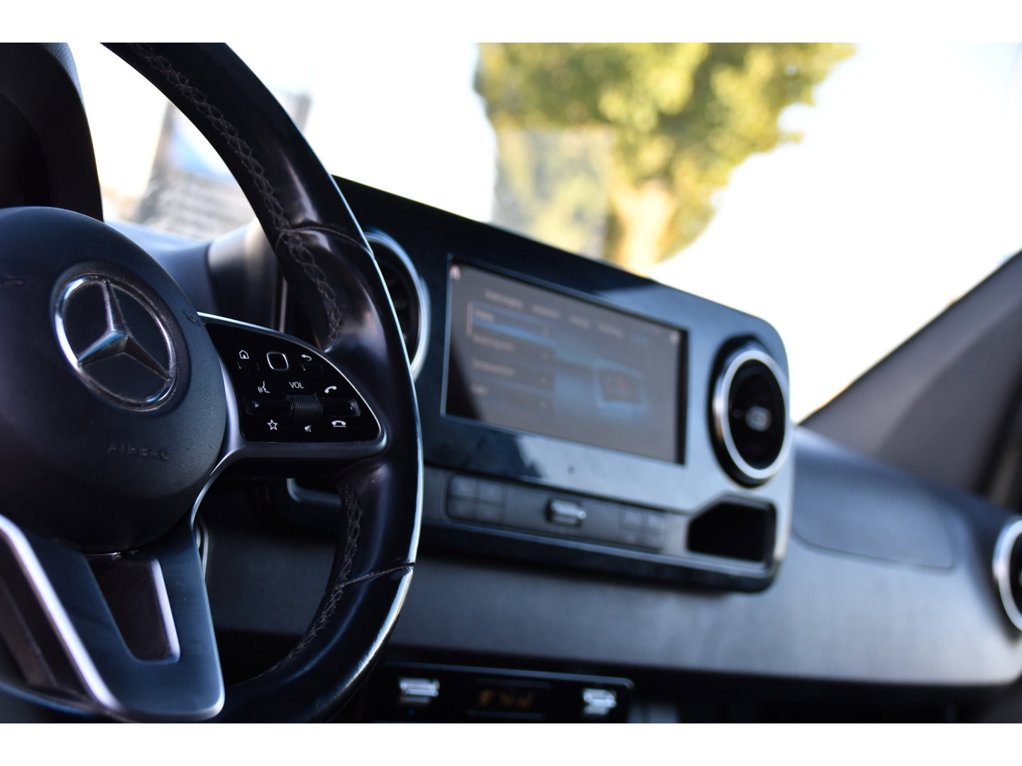 Mercedes-Benz Sprinter 319 3.0 CDI L4H2 PB Edition Adaptieve Cruise, Camera, LED, Carplay, 190pk, Standkachel, Stoelverwarming, Sensoren, 3500kg Trekhaak, Uniek! Extra lang, L4, Ultra lang