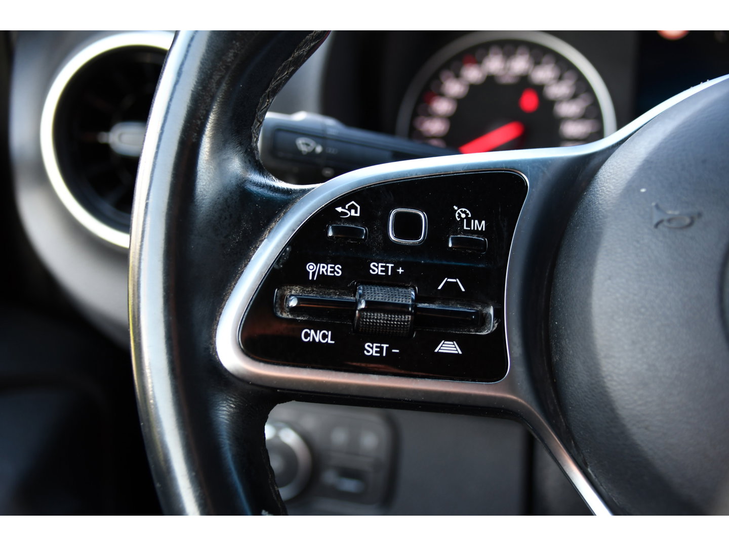 Mercedes-Benz Sprinter 319 3.0 CDI L4H2 PB Edition Adaptieve Cruise, Camera, LED, Carplay, 190pk, Standkachel, Stoelverwarming, Sensoren, 3500kg Trekhaak, Uniek! Extra lang, L4, Ultra lang