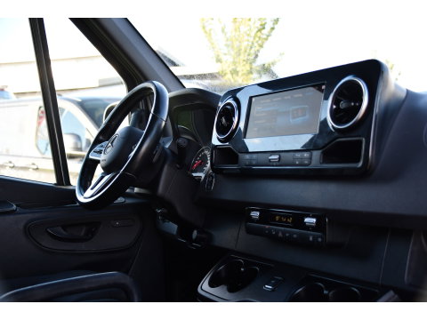 Mercedes-Benz Sprinter 319 3.0 CDI L4H2 PB Edition Adaptieve Cruise, Camera, LED, Carplay, 190pk, Standkachel, Stoelverwarming, Sensoren, 3500kg Trekhaak, Uniek! Extra lang, L4, Ultra lang