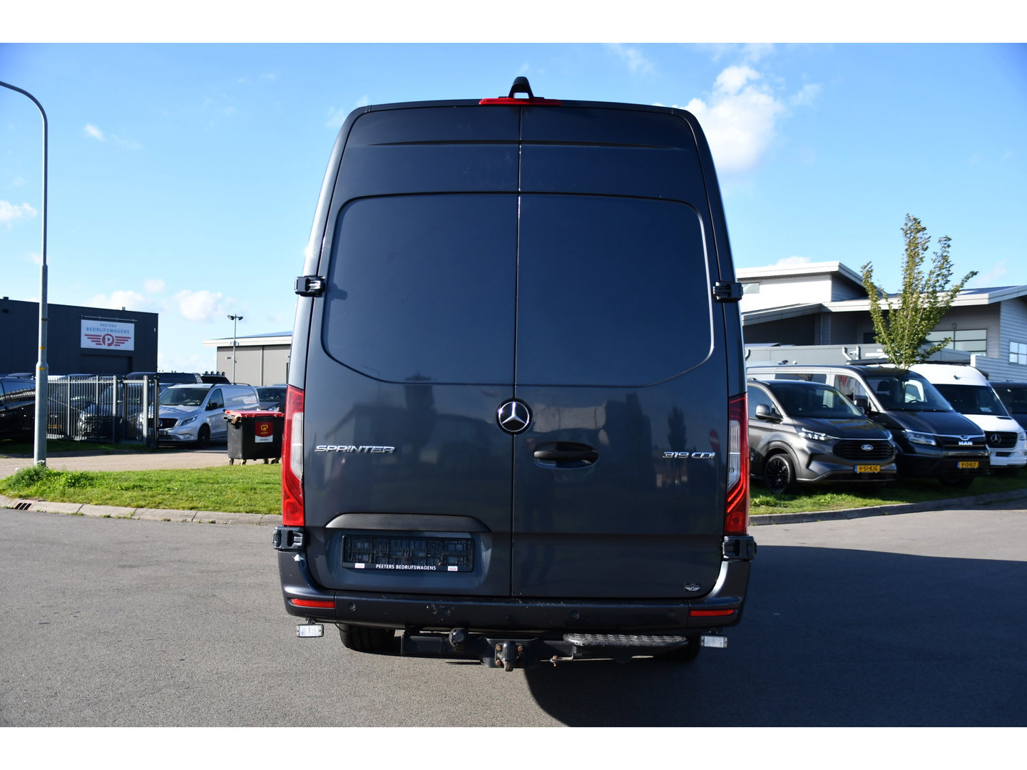 Mercedes-Benz Sprinter 319 3.0 CDI L4H2 PB Edition Adaptieve Cruise, Camera, LED, Carplay, 190pk, Standkachel, Stoelverwarming, Sensoren, 3500kg Trekhaak, Uniek! Extra lang, L4, Ultra lang