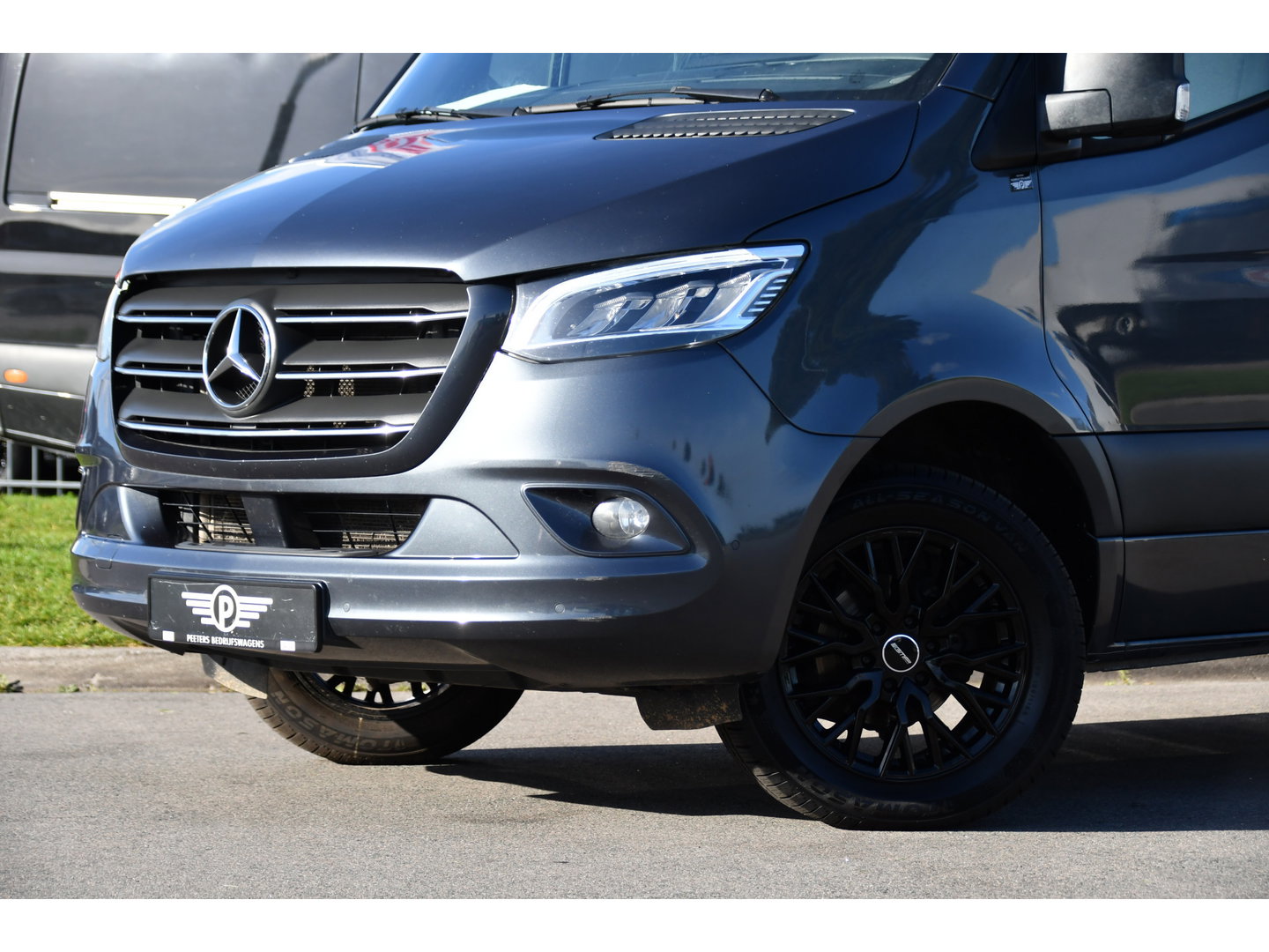 Mercedes-Benz Sprinter 319 3.0 CDI L4H2 PB Edition Adaptieve Cruise, Camera, LED, Carplay, 190pk, Standkachel, Stoelverwarming, Sensoren, 3500kg Trekhaak, Uniek! Extra lang, L4, Ultra lang