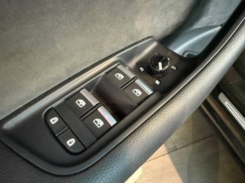 Audi Q8 60 TFSI e quattro S Line Pano|RS Seat|B&O|Trekhaak|Keyless