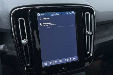 Volvo EX40 Twin Motor Plus Black Edition 82 kWh | 409 PK! | AWD | 360° Camera | Harman/Kardon | Stoel+Stuurverwarming | ACC