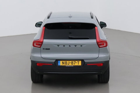 Volvo EX40 Twin Motor Plus Black Edition 82 kWh | 409 PK! | AWD | 360° Camera | Harman/Kardon | Stoel+Stuurverwarming | ACC