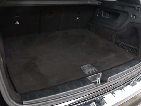 Mercedes-Benz GLB 200 Premium Plus | Half leder | Stoelverwarming | Cruise control | Trekhaak | Camera | Park assist | Sfeerverlichting | Navigatie | Bluetooth | Climate control