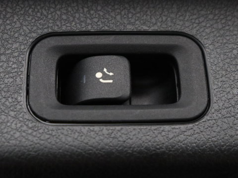 Mercedes-Benz GLB 200 Premium Plus | Half leder | Stoelverwarming | Cruise control | Trekhaak | Camera | Park assist | Sfeerverlichting | Navigatie | Bluetooth | Climate control