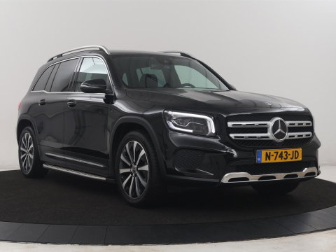 Mercedes-Benz GLB 200 Premium Plus | Half leder | Stoelverwarming | Cruise control | Trekhaak | Camera | Park assist | Sfeerverlichting | Navigatie | Bluetooth | Climate control