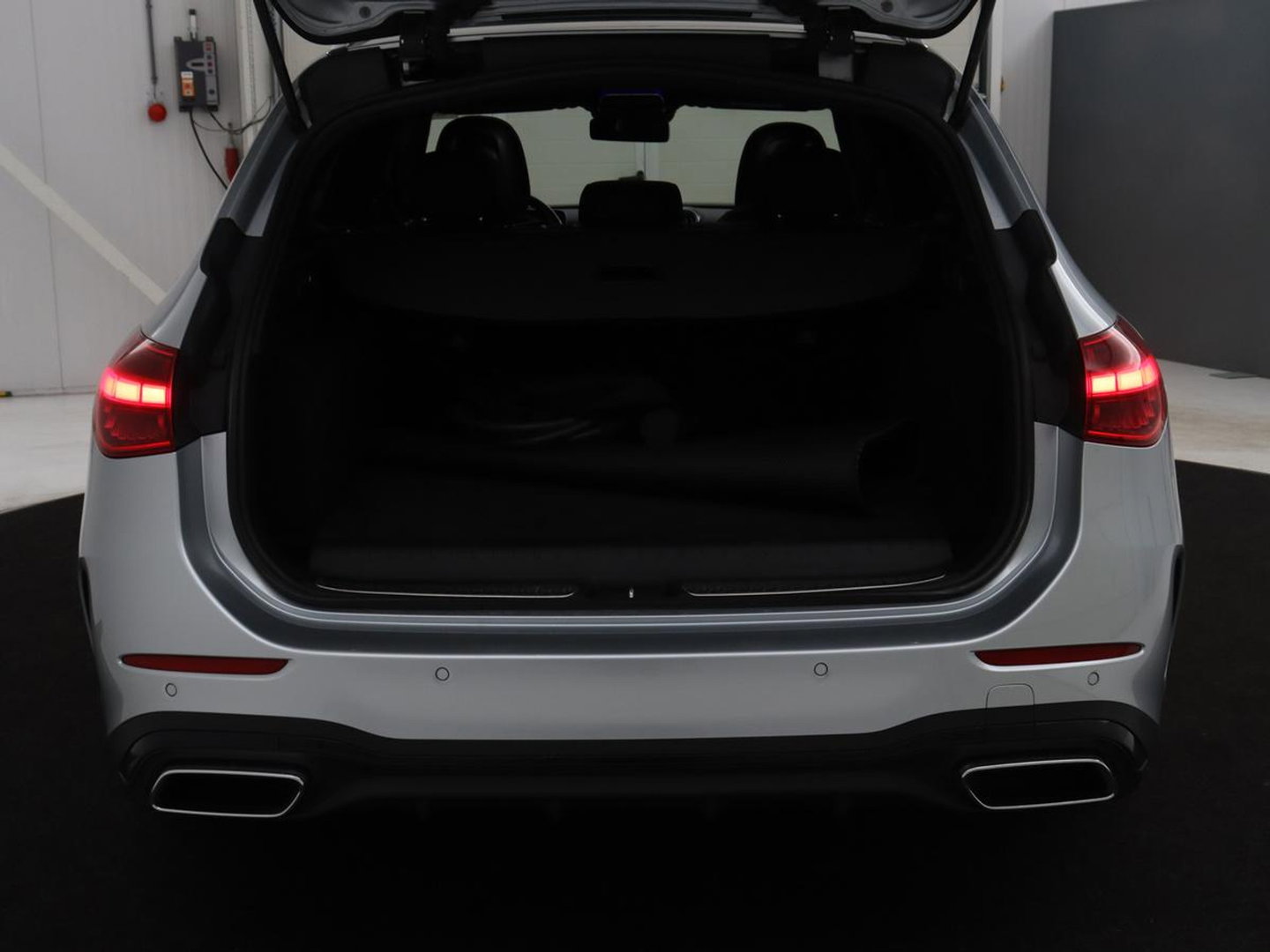 Mercedes-Benz C-Klasse Estate 300 e AMG Line | SOH 98,0% | Panoramadak | Leder | Memory | Stoelverwarming | Cruise control | 360 Camera | Sfeerverlichting | Carplay