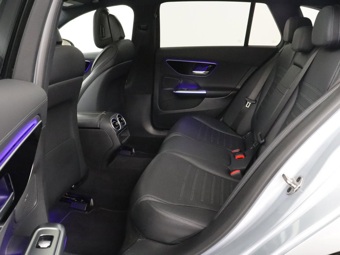 Mercedes-Benz C-Klasse Estate 300 e AMG Line | SOH 98,0% | Panoramadak | Leder | Memory | Stoelverwarming | Cruise control | 360 Camera | Sfeerverlichting | Carplay