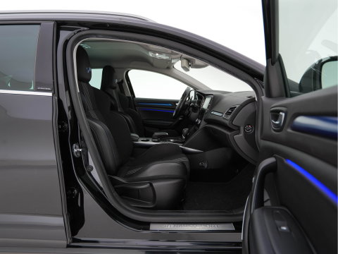 Renault Mégane Estate 1.6 TCe GT Aut. *FULL-LED | NAVI-FULLMAP | BOSE-SOUND | DIGI-COCKPIT | SPORT-SEATS | SHIFT-PADDLES | DAB+ | KEYLESS | PRIVACY-GLASS | ECC | PDC | CRUISE | 18''ALU*
