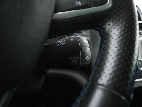 Renault Mégane Estate 1.6 TCe GT Aut. *FULL-LED | NAVI-FULLMAP | BOSE-SOUND | DIGI-COCKPIT | SPORT-SEATS | SHIFT-PADDLES | DAB+ | KEYLESS | PRIVACY-GLASS | ECC | PDC | CRUISE | 18''ALU*