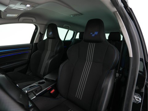 Renault Mégane Estate 1.6 TCe GT Aut. *FULL-LED | NAVI-FULLMAP | BOSE-SOUND | DIGI-COCKPIT | SPORT-SEATS | SHIFT-PADDLES | DAB+ | KEYLESS | PRIVACY-GLASS | ECC | PDC | CRUISE | 18''ALU*